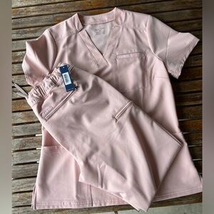 Jaanuu pink scrub set medium